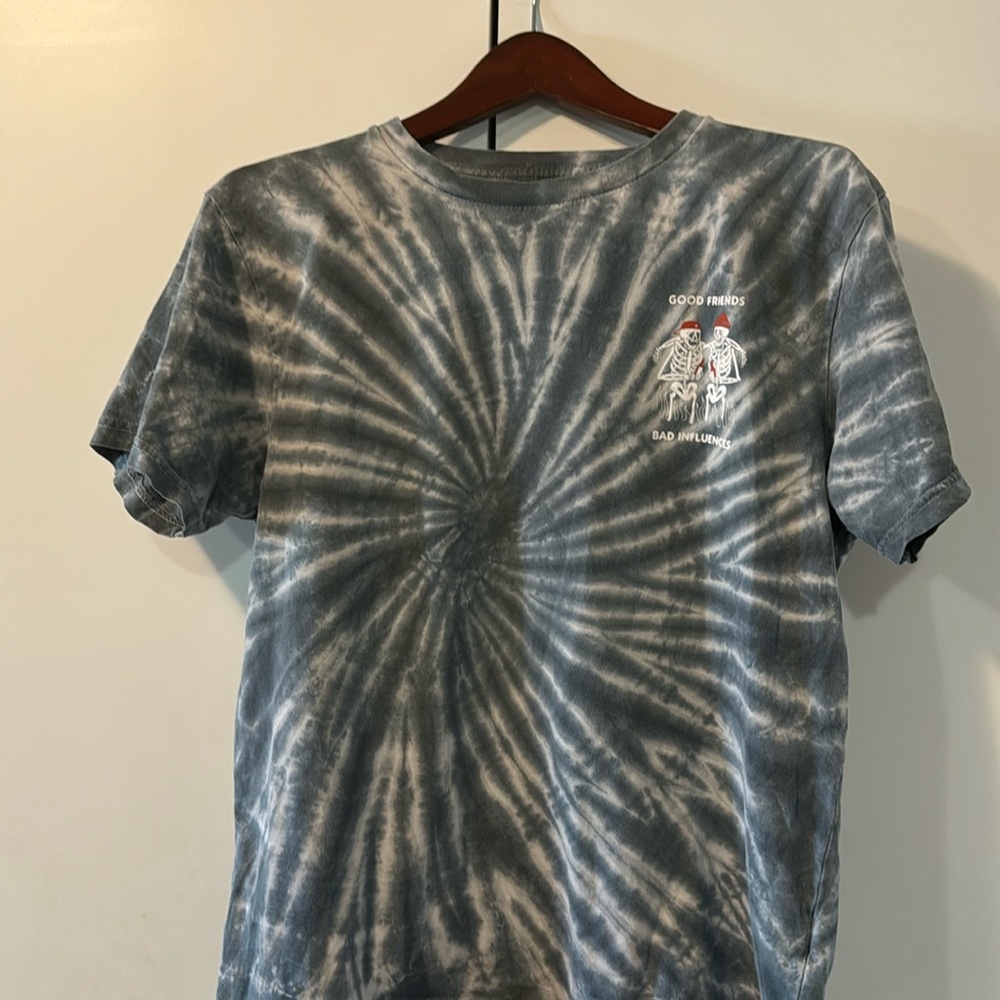 Arsenic -good friends t-shirt.